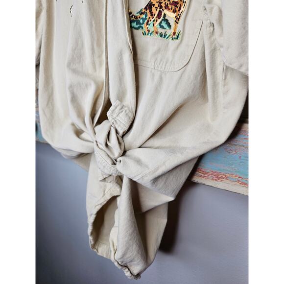 Tiger khaki Collared Button Up Top Ladies size Medium by Shipshe - Picture 10 of 12